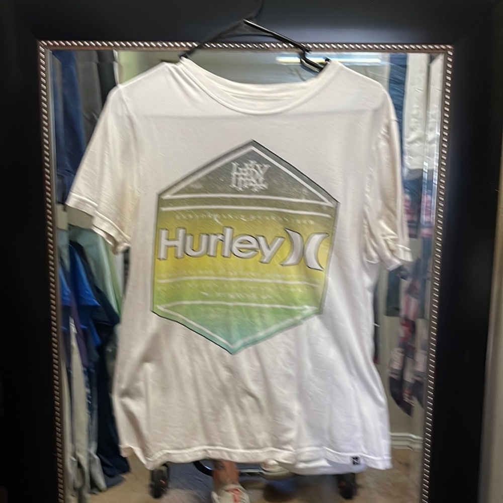 Hurley graphic tee